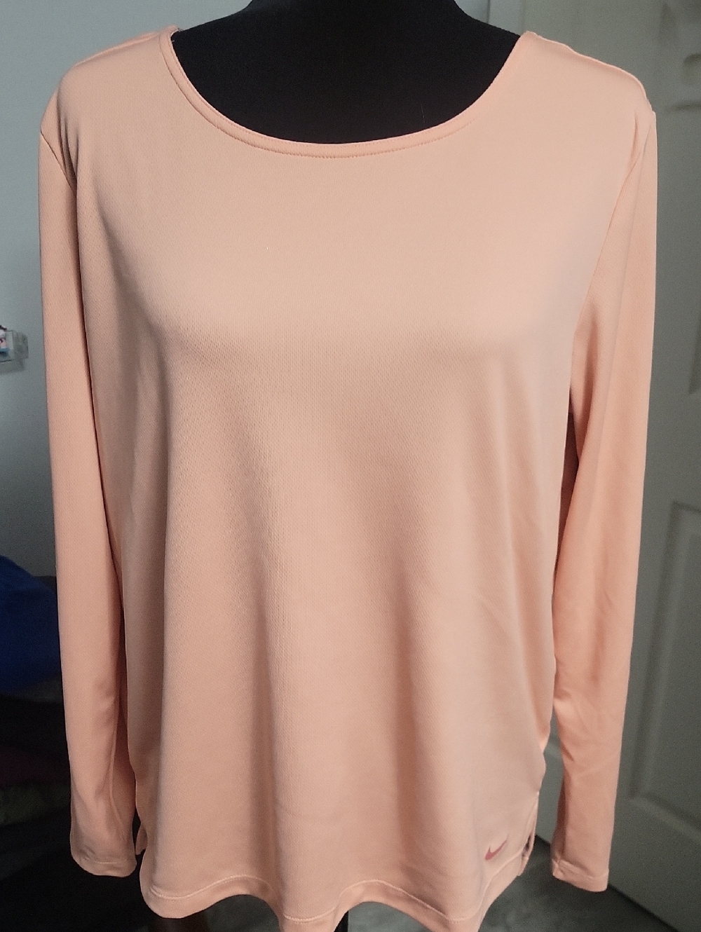 Nike Large Dri Fit Long Sleeve With An Open Back In Blush Color